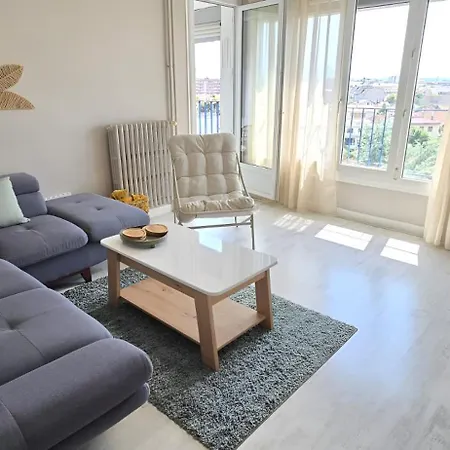 Le Panorama Des Pyrénées *